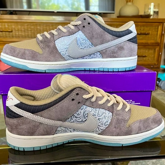 🧵🛹 NIKE SB DUNK LOW Big Money Savings SIZE 9M / 10.5W 🧵🪡 - Picture 2 of 6